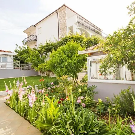 Apartment Soric Trogir Exterior photo